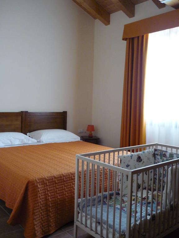 Agriturismo Ai Laghi Pocenia Habitación foto